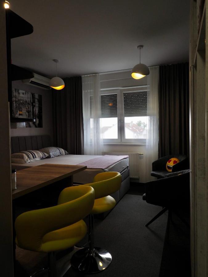 Appartement Orion Osijek-Studio Extérieur photo